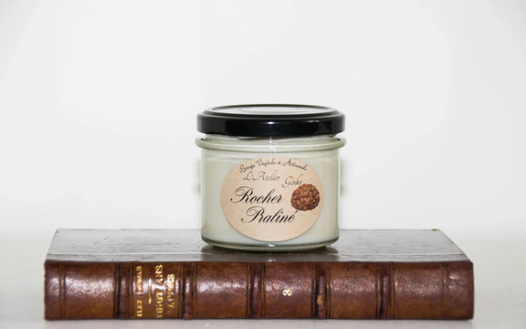 Bougie parfumée Rocher praliné cire de soja artisanale - L'Atelier Ginko