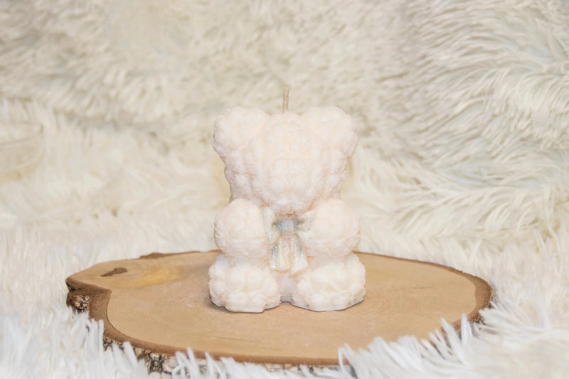 Bougie Peluche vue de côté décorative artisanale – L'Atelier Ginko Bouzonville